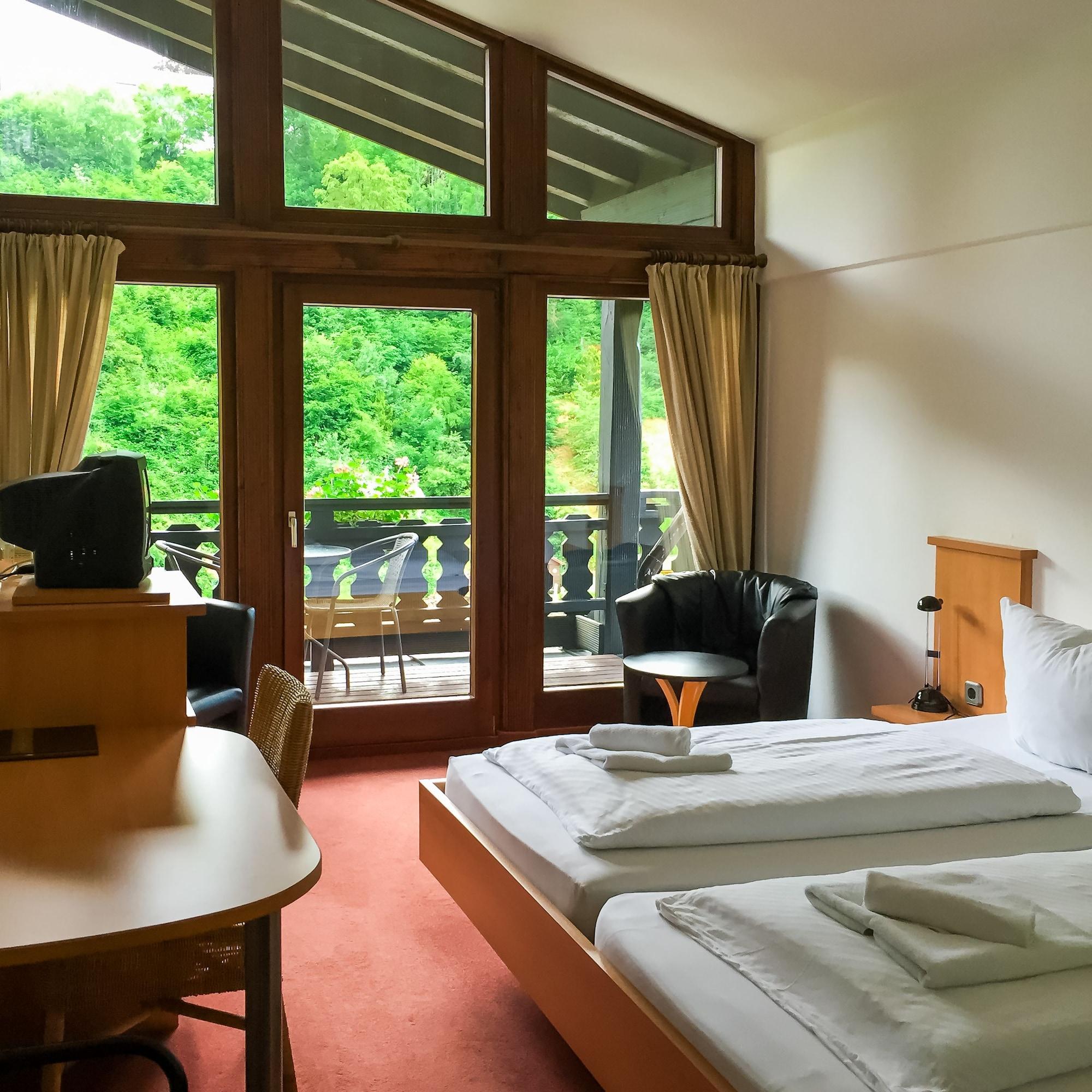 Kraehenbad Hotel Alpirsbach Exterior foto