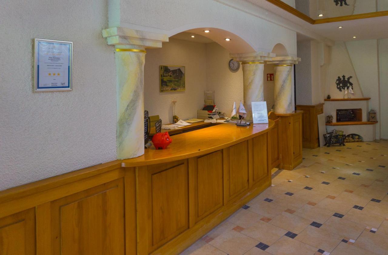 Kraehenbad Hotel Alpirsbach Exterior foto